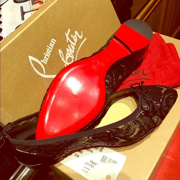 flats with red bottoms